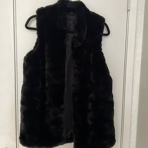 Rachel Zoe black, faux fur vest ~ Size Medium